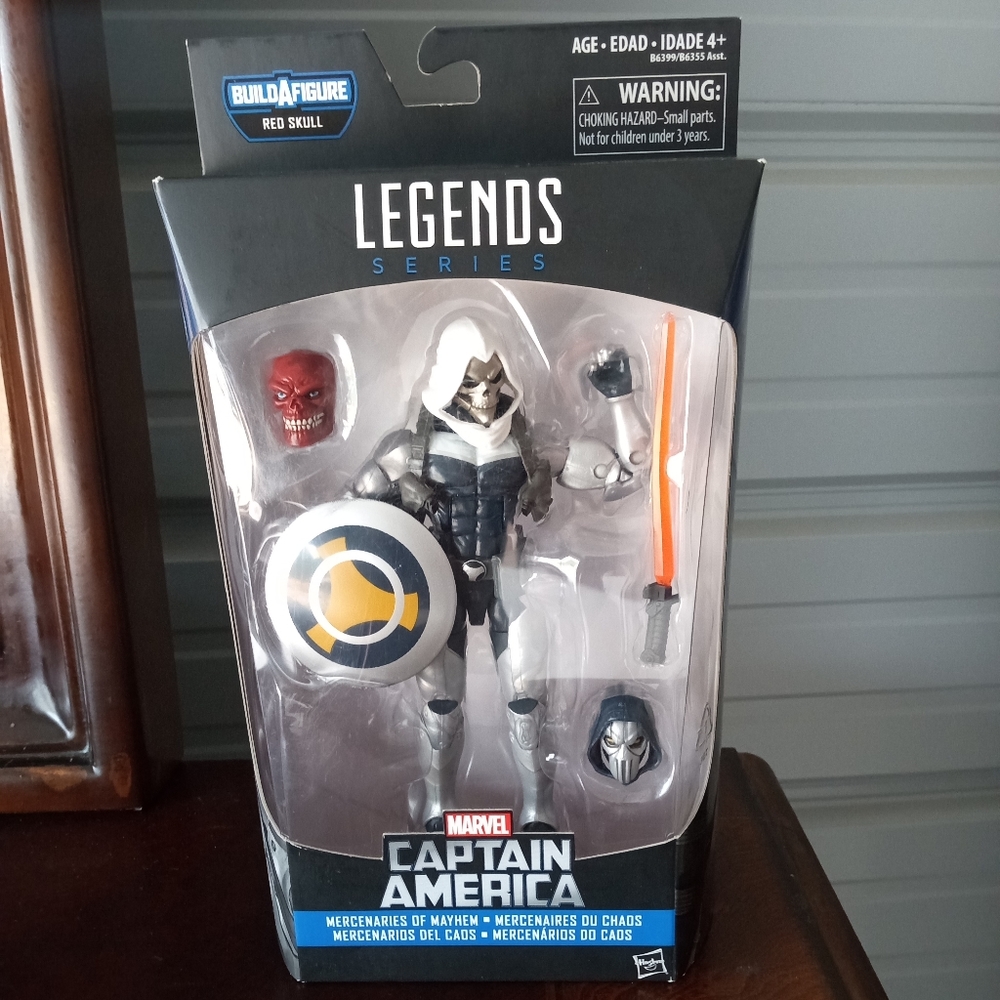 TASKMASTER MARVEL LEGENDS CAPTAIN AMERICA RED SKULL BAF